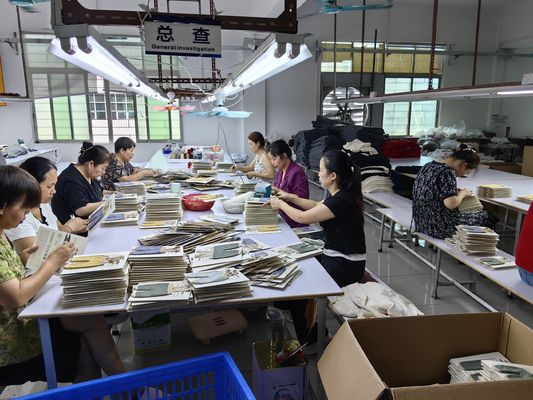 Basso MOQ disegno originale personalizzazione 30cm abiti da bambola di moda per bambole